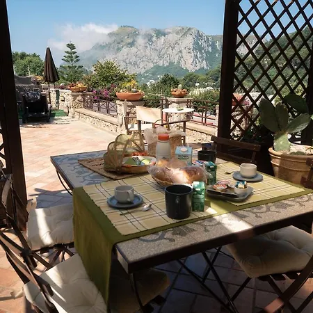La Casa Di Armando Bed & Breakfast *